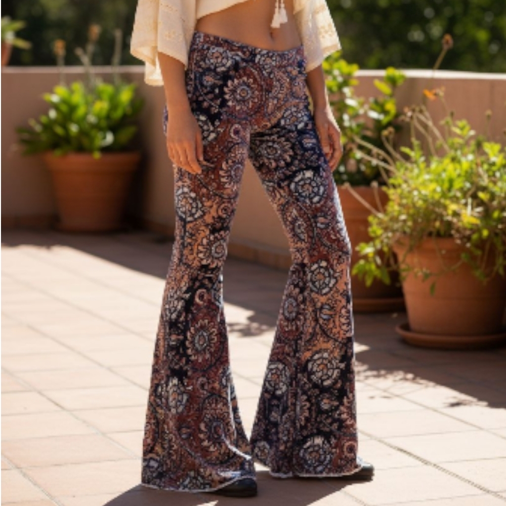 UNICORN! RARE! NWOT! Free People Gardenia Floral Corduroy Extreme Flare Jeans!